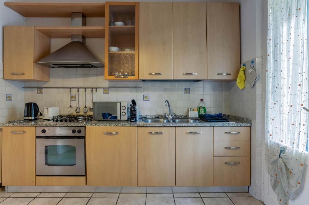 Lucca Roomy Apartment With Balcony And Parking! Экстерьер фото